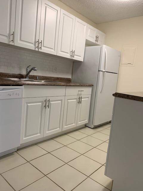 1 bedroom Condominium at 639 Executive Center Drive #O-208, Eden Place Condo, West Palm Beach — photo 3