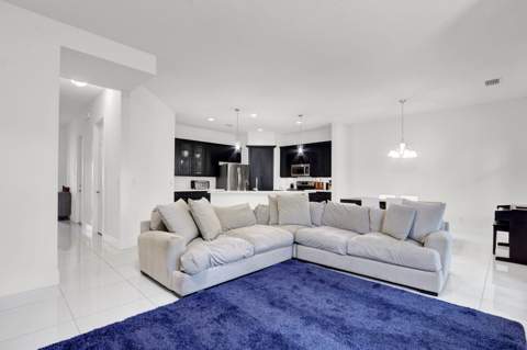 7113 Kensington Court, Palm Beach Gardens FL - photo 10 of 42
