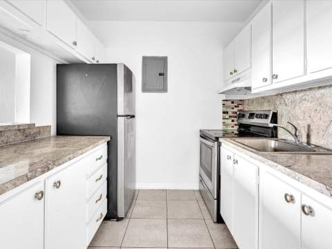 2915 Plunkett Street #5d, Hollywood FL - photo 14 of 46