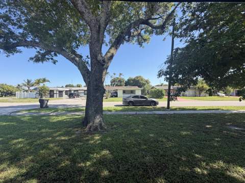 4351 NW 32nd Court, Lauderdale Lakes FL - photo 10 of 28