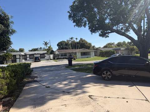 4351 NW 32nd Court, Lauderdale Lakes FL - photo 12 of 28
