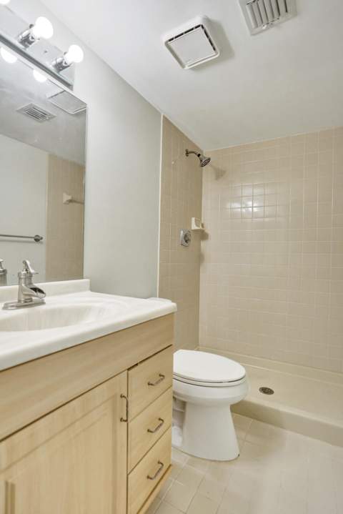 4260 Village Drive #D, Delray Beach FL - photo 9 of 33