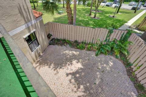 4260 Village Drive #D, Delray Beach FL - photo 22 of 33