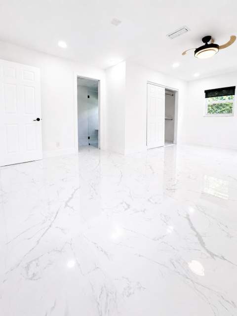 1009 Leisure Lane, Boynton Beach FL - photo 7 of 60