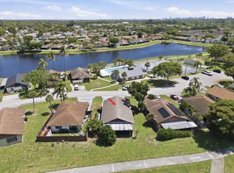 5330 Mendoza Street, West Palm Beach FL - photo 18 of 23