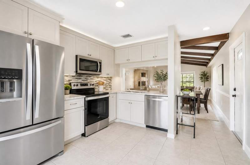 3 bedroom Single Family Residence at 5330 Mendoza Street, Garden Hills Unit Two, West Palm Beach — photo 3