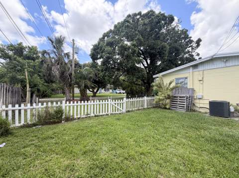4905 Williams Road, Palm Beach Gardens FL - photo 16 of 38
