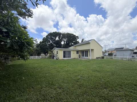 4905 Williams Road, Palm Beach Gardens FL - photo 14 of 38