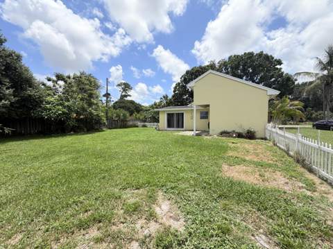 4905 Williams Road, Palm Beach Gardens FL - photo 12 of 38
