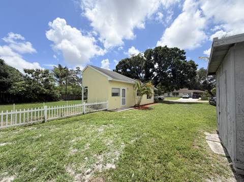 4905 Williams Road, Palm Beach Gardens FL - photo 9 of 38