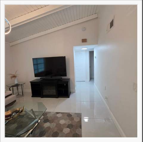 5894 Longbow Lane #Apt 10, West Palm Beach FL - photo 6 of 17