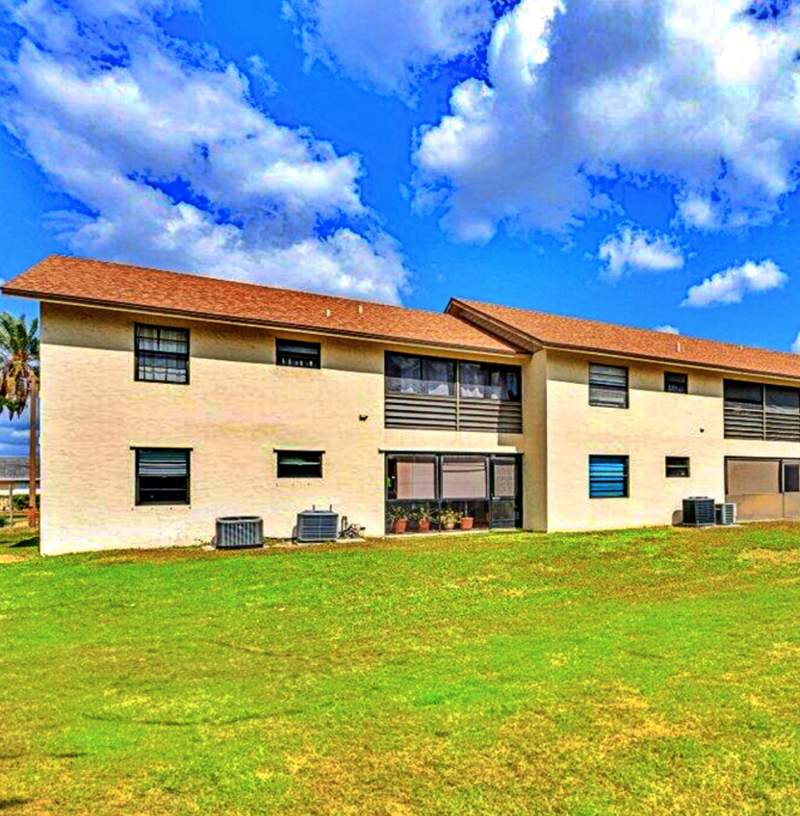 2 bedroom Condominium at 5894 Longbow Lane #Apt 10, Sherwood Village Condo, West Palm Beach — photo 3