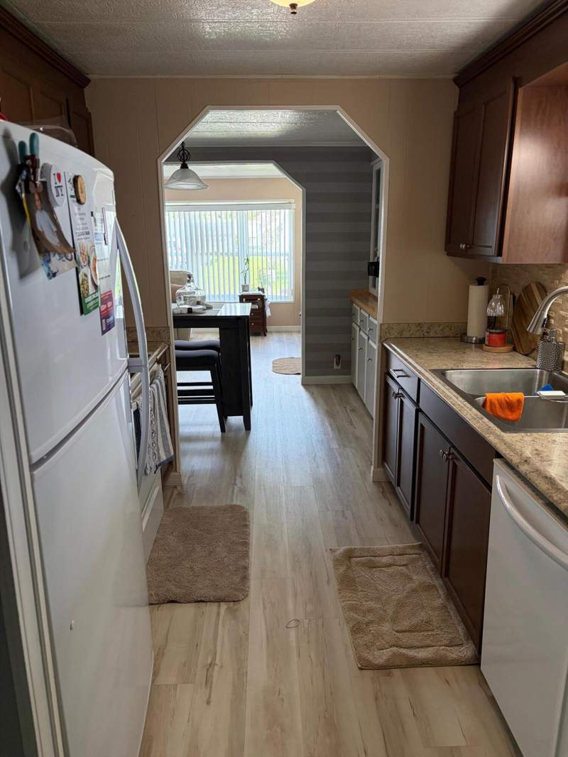 2 bedroom Manufactured Home at 20 Flores Del Way, Spanish Lakes , Fort Pierce — photo 4