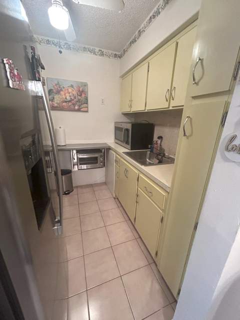 900 SW 10th Terrace #S20, Hallandale Beach FL - photo 10 of 20