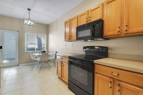 2122 SE Grand Drive, Port St. Lucie FL - photo 12 of 38