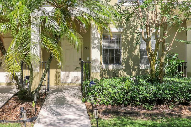 2 bedroom Townhouse at 2122 SE Grand Drive, East Lake Village No 3, Port St. Lucie — photo 2
