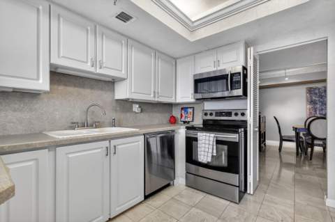 1900 Consulate Place #1705, West Palm Beach FL - photo 20 of 60