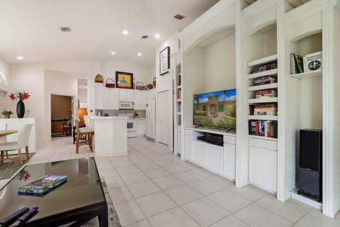 2568 Sandy Cay, West Palm Beach FL - photo 9 of 44