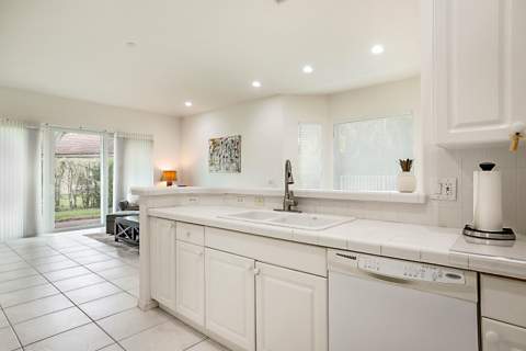 2568 Sandy Cay, West Palm Beach FL - photo 15 of 44