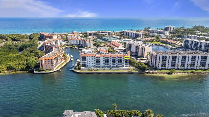 1 bedroom Condominium at 2871 N Ocean Boulevard #V443, San Remo Condo, Boca Raton — photo 4