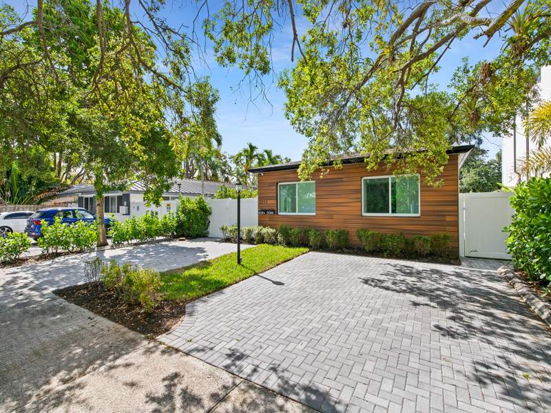 4 bedroom Single Family Residence at 1508 NE 6th Street, Las Olas Park Corr Plat, Fort Lauderdale — photo 2