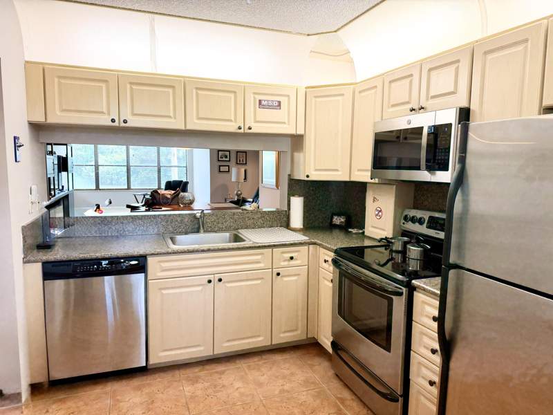 2 bedroom Condominium at 2908 S Carambola Cir Circle #103, Applewood Village Iv-B Condo, Coconut Creek — photo 2