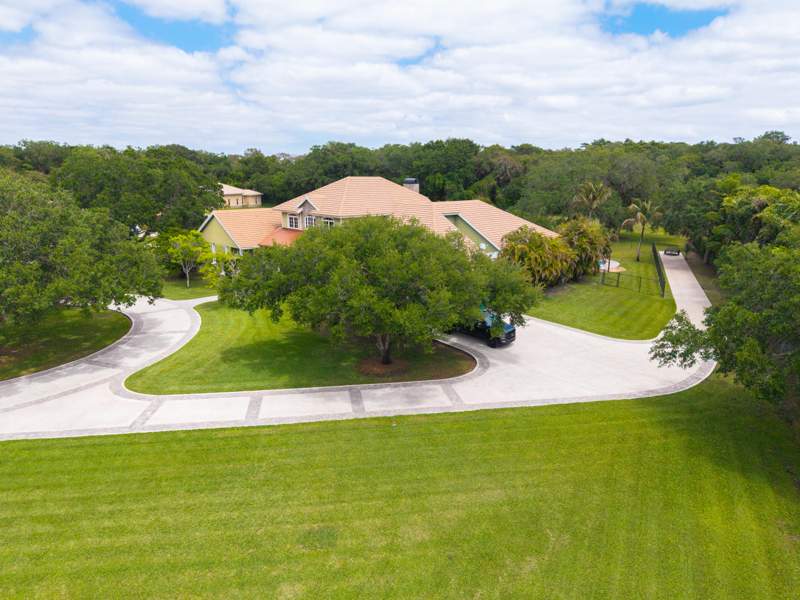5 bedroom Single Family Residence at 13300 SW 36th Court, Hicks Estates, Davie — photo 4