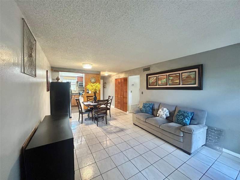 2 bedroom Condominium at 6100 Forest Hill Boulevard #101, Forest Hill Gardens Condo, West Palm Beach — photo 2