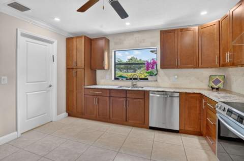 8208 Casa Del Lago #23b, Boca Raton FL - photo 21 of 75