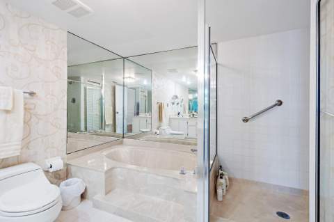 5280 N Ocean Drive #8b, Riviera Beach FL - photo 19 of 32