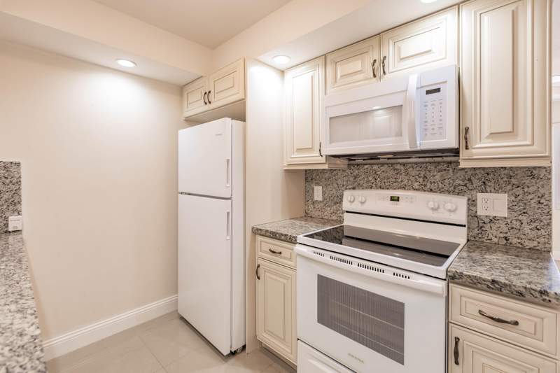 1 bedroom Condominium at 4302 Martinique Circle #H3, Martinique Village II E Condo, Coconut Creek — photo 5