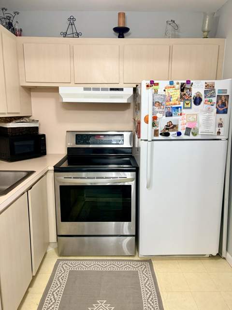 14 Easthampton A, West Palm Beach FL - photo 18 of 26