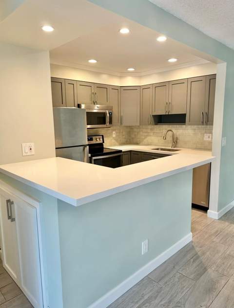 130 Cypress Club Drive #Apt 323, Pompano Beach FL - photo 6 of 31