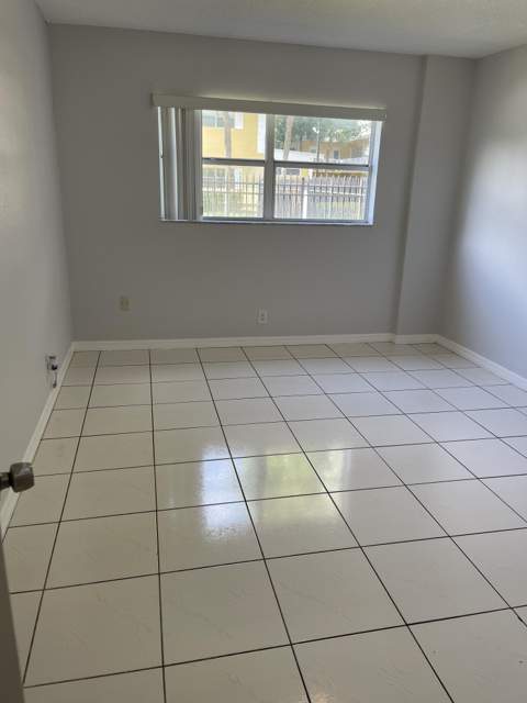 440 SE 2nd Avenue #5, Deerfield Beach FL - photo 14 of 19