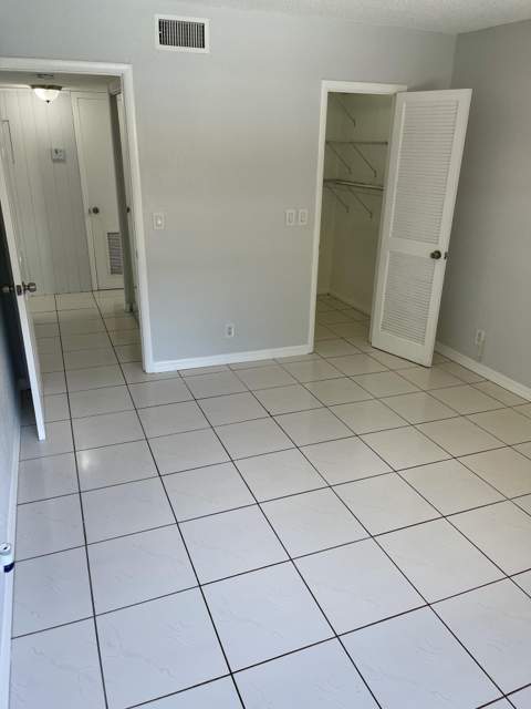 440 SE 2nd Avenue #5, Deerfield Beach FL - photo 17 of 19