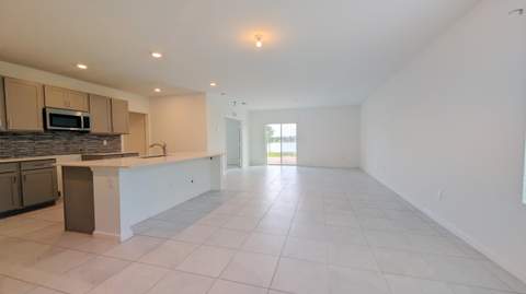 786 Worlington Lane, Fort Pierce FL - photo 6 of 30