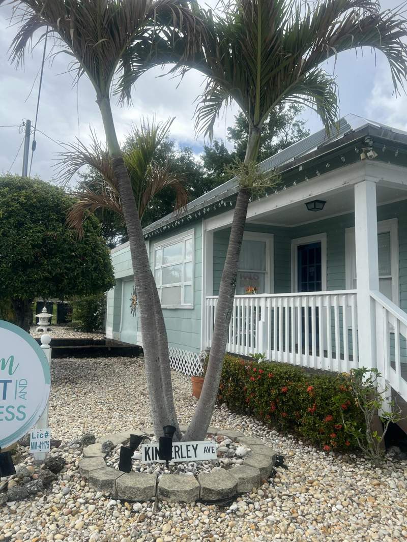 2 bedroom Single Family Residence at 208 Avenue E, Assessor'S Map Of N Part Of Fort Pierce, Fort Pierce — photo 2
