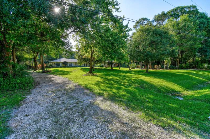 5 bedroom Single Family Residence at 17861 Winterhawk Trail, Jupiter Farms, Jupiter Farms — photo 2