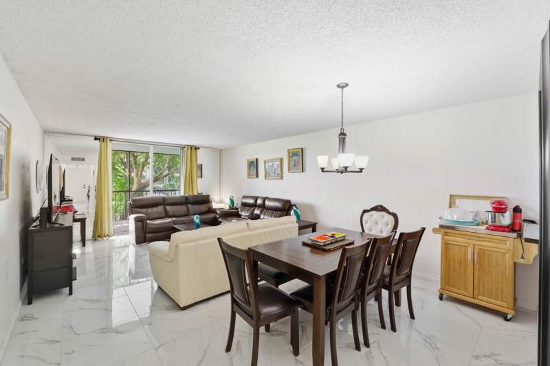 2 bedroom Condominium at 260 NW 76th Avenue #207, Palm Lakes Condo, Margate — photo 2