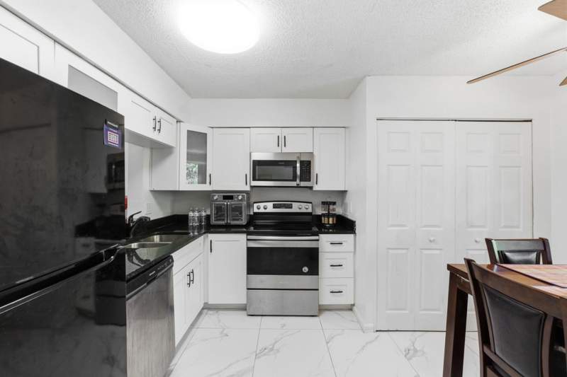 2 bedroom Condominium at 260 NW 76th Avenue #207, Palm Lakes Condo, Margate — photo 4