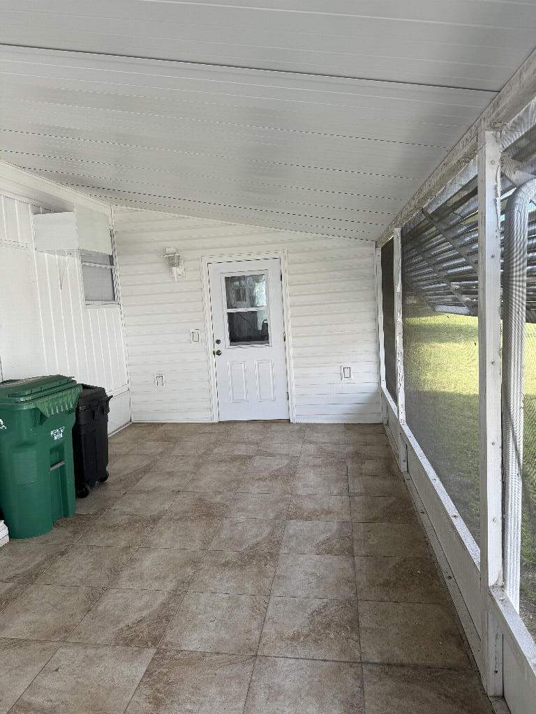 1 bedroom Manufactured Home at 13827 S Indian River Drive #40, Resubdivision Of 9/10-37-41, Jensen Beach — photo 5