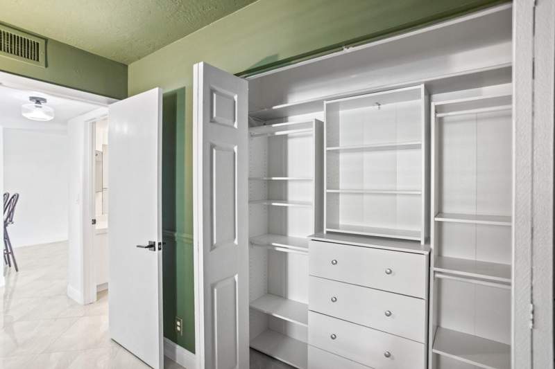 2 bedroom Condominium at 10401 W Broward Boulevard #209, Plantation Racquet Club, Plantation — photo 5