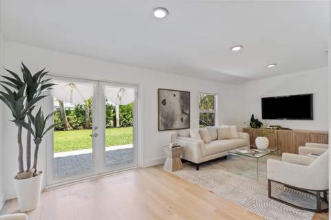 4461 NE 19th Avenue, Oakland Park FL - photo 6 of 30
