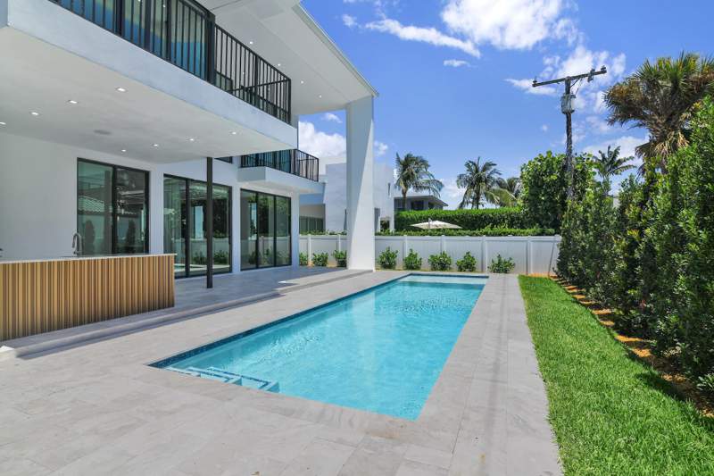 5 bedroom Single Family Residence at 344 NE 2nd Street, Kings Court, Boca Raton — photo 5