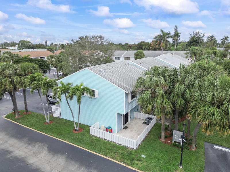 2 bedroom Townhouse at 2747 NE 15th Street #2747, Sun Harbour, Pompano Beach — photo 2