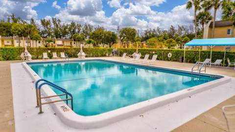 154 Lake Meryl Drive #Unit 255, West Palm Beach FL - photo 18 of 27