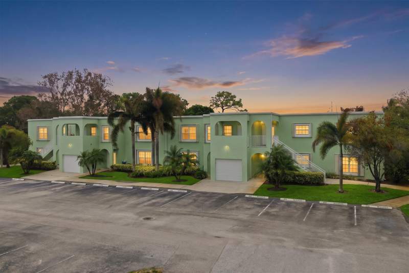 2 bedroom Condominium at 2074 SE Wild Meadow Circle, Meadows At Port St Lucie Buildings L/M, Port St. Lucie — photo 2