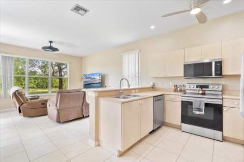 16385 SW 27th Street, Miramar FL - photo 9 of 41