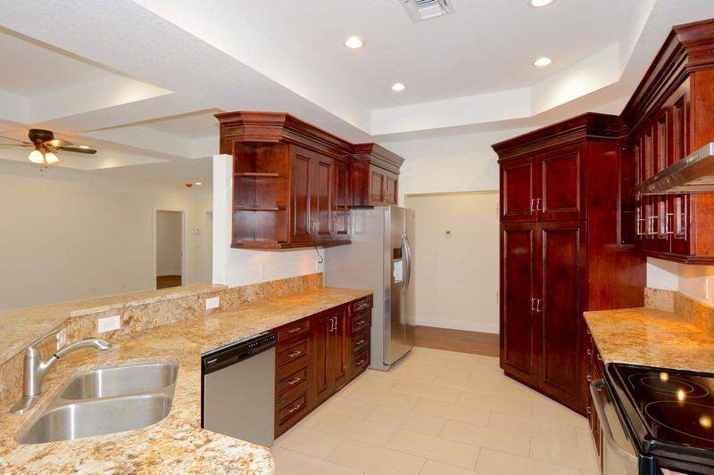 6 bedroom Single Family Residence at 4935 Lame Panther Lane, Acreage & Wildwood, Loxahatchee — photo 3