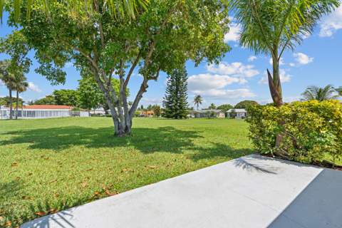 5017 NW 49th Road, Tamarac FL - photo 22 of 32